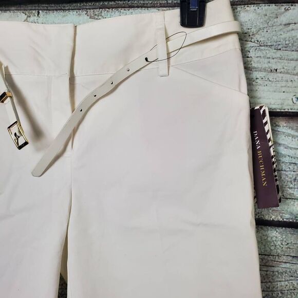 Dana Buchman Women’s Bermuda Shorts Size 6 White Stretch with Belt NWT - Picture 2 of 8